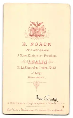 Fotografie H. Noack, Berlin, junger Knabe Max Frahndest im Kleid mit Reifen