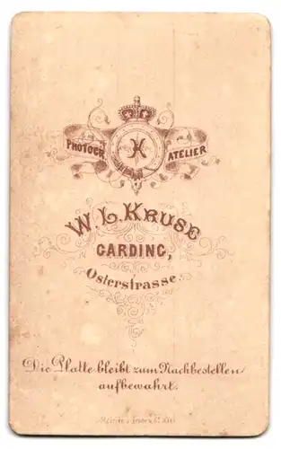 Fotografie W. L. Kruse, Garding, Osterstrasse, Kind im modischen Kleid