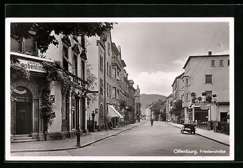 AK Offenburg, Friedenstrasse mit Geschäft von Emil Glatt und Gasthaus