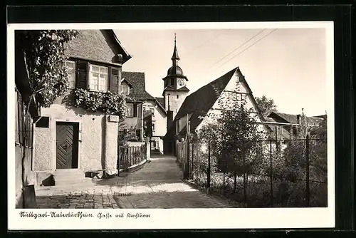 AK Stuttgart-Untertürkheim, Gasse mit Kirchturm