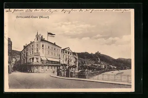 AK Berncastel-Cues /Mosel, Partie am Hotel Römischer Kaiser
