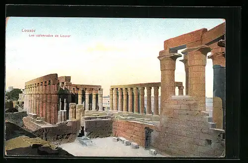 AK Louxor, Les colonnades de Louxor