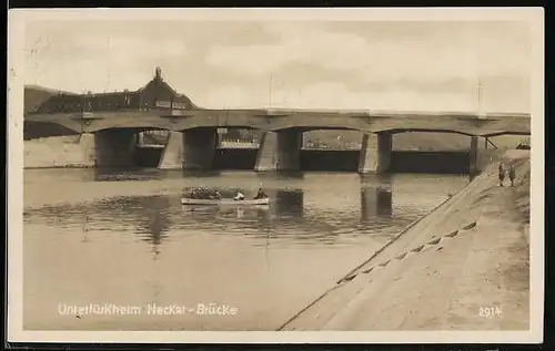 AK Untertürkheim /Neckar, Neckar-Brücke mit Gebäude und Ufer