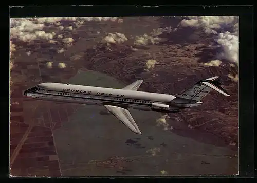 AK Das Flugzeug Douglas DC-9-40 über den Wolken