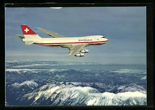 AK Der Jumbo Jet Boeing 747-B von Swissair über den Bergen