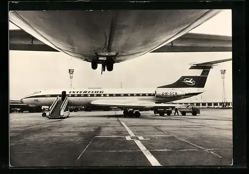 AK Das Turbinenstrahl-Verkehrsflugzeug TU 134 der Interflug