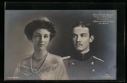 AK Prinz Ernst August Herzog von Braunschweig und seine Braut Prinzessin Victoria Luise von Preussen
