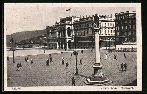 AK Trieste, Piazza Unità & Prefettura