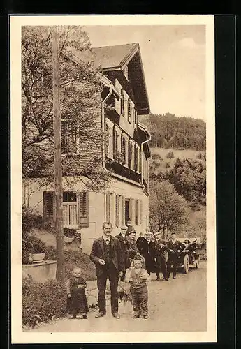 AK Sulzbach, Kleinwüchsige Seppltoni & Katharina vor dem Gasthaus zum Falken