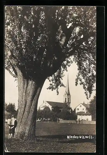 AK Niederuzwil, Blick vom Ortrand zur Kirche