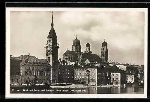 AK Passau, Blick auf Dom und Rathaus vom linken Donauufer aus