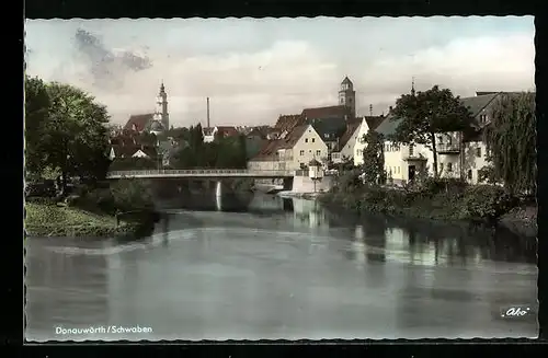 AK Donauwörth /Schwaben, Blick über das Wasser zum Ort