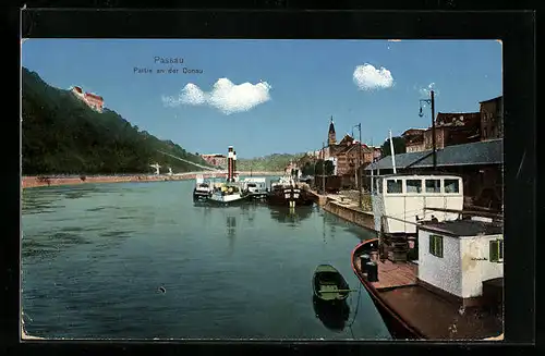 AK Passau, Partie mit Schiffen auf dem Fluss