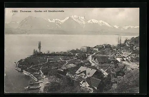 AK Gunten, Ortsansicht mit Thunersee und Stockhornkette