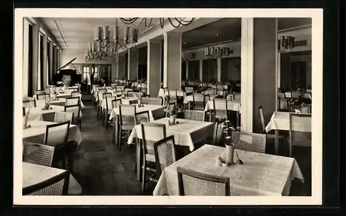 AK Friedrichroda / Thür., FDGB-Erholungsheim Walter Ulbricht, Speisesaal