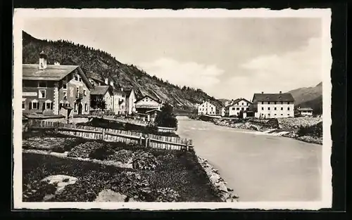 AK Ponte am Albulapass, Flusspartie mit Gasthaus zur Krone und Haus Steinbock