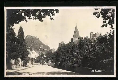 AK Sion, Strassenpartie mit Schloss