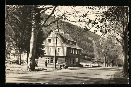 AK Oberhof i. Thür., Waldkaffee Untere Schweizerhütte, Touristenheim der Leipziger Verkehrsbetriebe