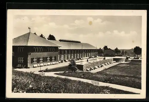 AK Oberhof i. Thür., Anlagen vor dem Haus der Freundschaft