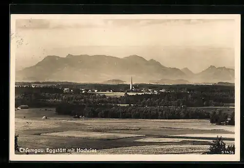 AK Eggstätt mit Hochries, Panoramaansicht mit Blick zur Kirche