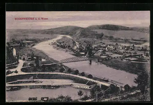 AK Bodenwerder a. Weser, Generalansicht mit der Brücke über die Weser
