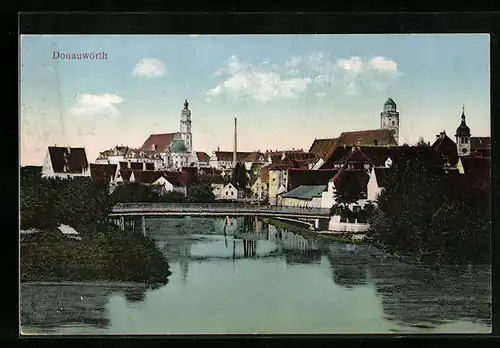 AK Donauwörth, Stadtpanorama mit einer kleinen Brücke im Vordergrund