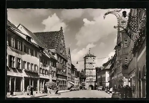 AK Wangen im Allgäu, Blick in die Herrenstrasse mit dem Ravensburger Tor