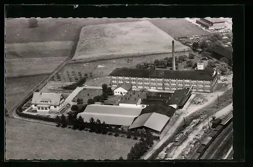 AK Oeventrop, Stuhlfabrik Germania aus der Luft gesehen