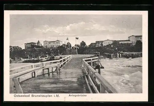 AK Brunshaupten i. M., Blick auf die Anlegebrücke