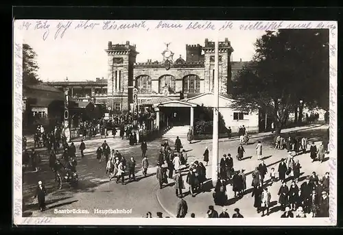 AK Saarbrücken, Hauptbahnhof mit Besuchern
