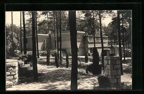 AK Berlin-Frohnau, Das Buddhistische Haus, mit Garten