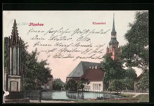 AK Itzehoe, Klosterhof mit Denkmal und Teich