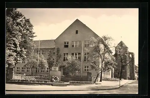 AK Grossenhain, Neue Berufsschule und Klosterruine
