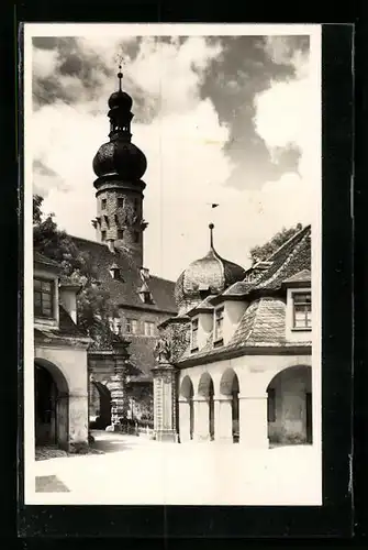 AK Weikersheim, Strassenpartie mit Schlosseingang