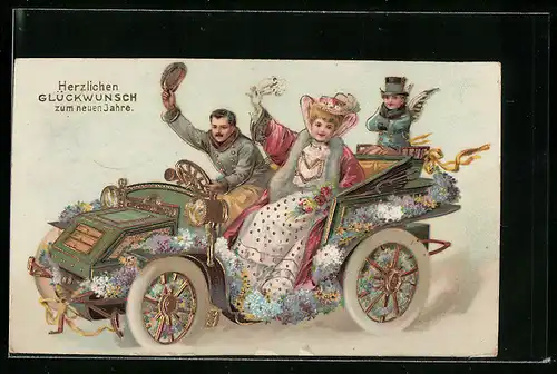 Künstler-AK Paar im blumengeschmückten Auto mit beflügeltem Bediensteten