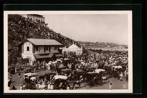 AK Aden, Markt am Strand mit Besuchern