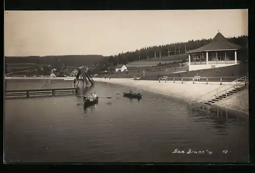 Foto-AK Bad Brunn /Vogtl., Schwimmbad mit Bootspartie