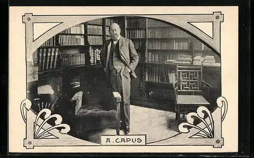 AK A. Capus im Arbeitszimmer mit Händen in den Hosentaschen