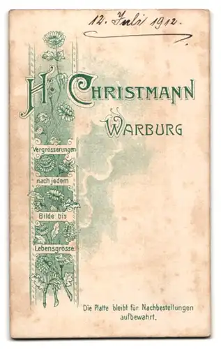 Fotografie H. Christmann, Warburg, Blonder Junge im feinen Anzug