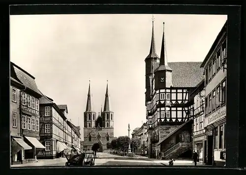 Foto-AK Deutscher Kunstverlag, Nr. 8: Duderstadt, Marktstrasse mit Rathaus und Cyriacuskirche, Landbundhaus