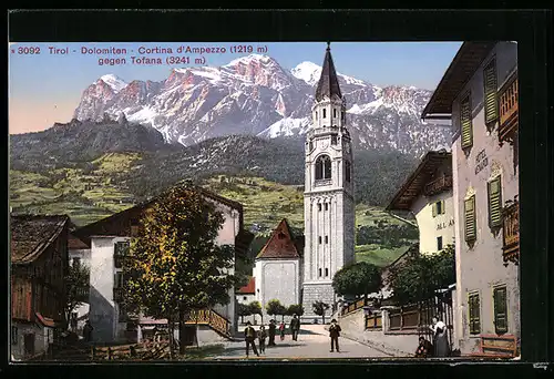 AK Cortina d'Ampezzo, Teilansicht mit Kirche und Tofana