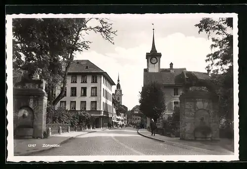 AK Zofingen, Strassenpartie mit Kirche