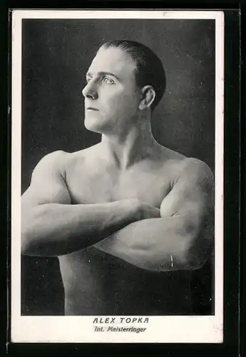 AK Internationaler Meisterringer Alex Topka wirft sich in Pose