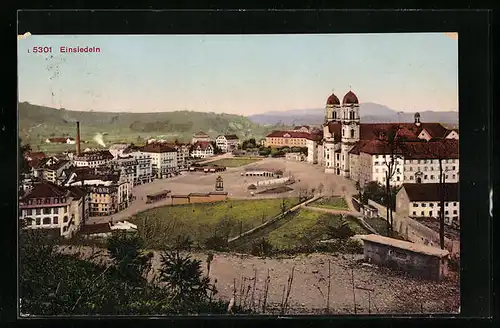 AK Einsiedeln, Ortspartie mit Platz aus der Vogelschau