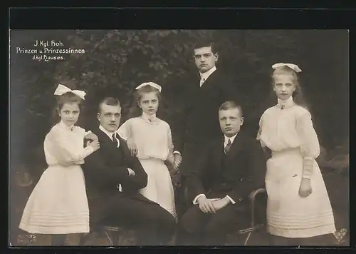 Foto-AK Walter Hahn, Nachfolger: Prinzen und Prinzessinnen des Kgl. Hauses von Sachsen, Gruppenbild