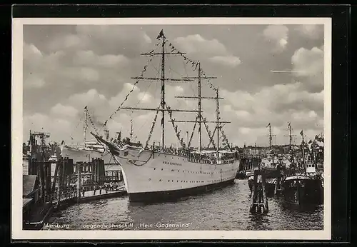 AK Hamburg, Segelschiff Hein Godenwind, Jugendwohnschiff