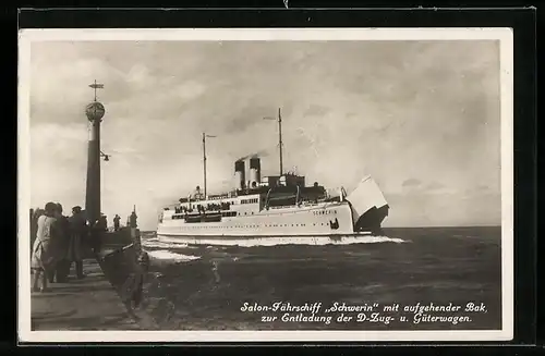 AK Fährschiff Schwerin mit aufgehender Bak