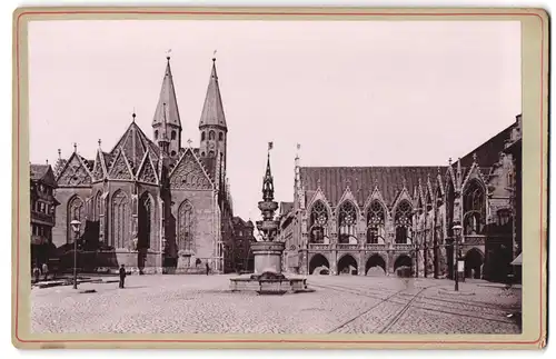 Fotografie unbekannter Fotograf, Ansicht Braunschweig, Brunnen mit Rathaus und Altenhaus