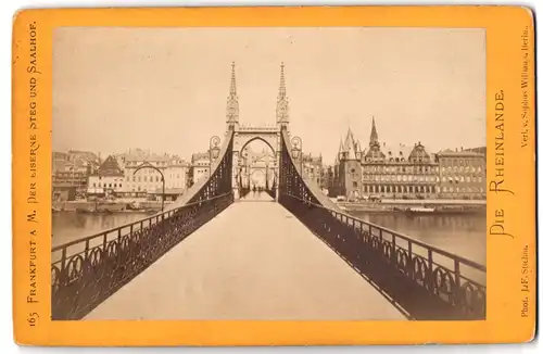 Fotografie J. F. Stiehm, Berlin, Ansicht Frankfurt / Main, der eiserne Steg mit Saalhof