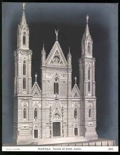 Fotografie Edizione inalterabile, Ansicht Napoli, faciata del Duomo, Modello